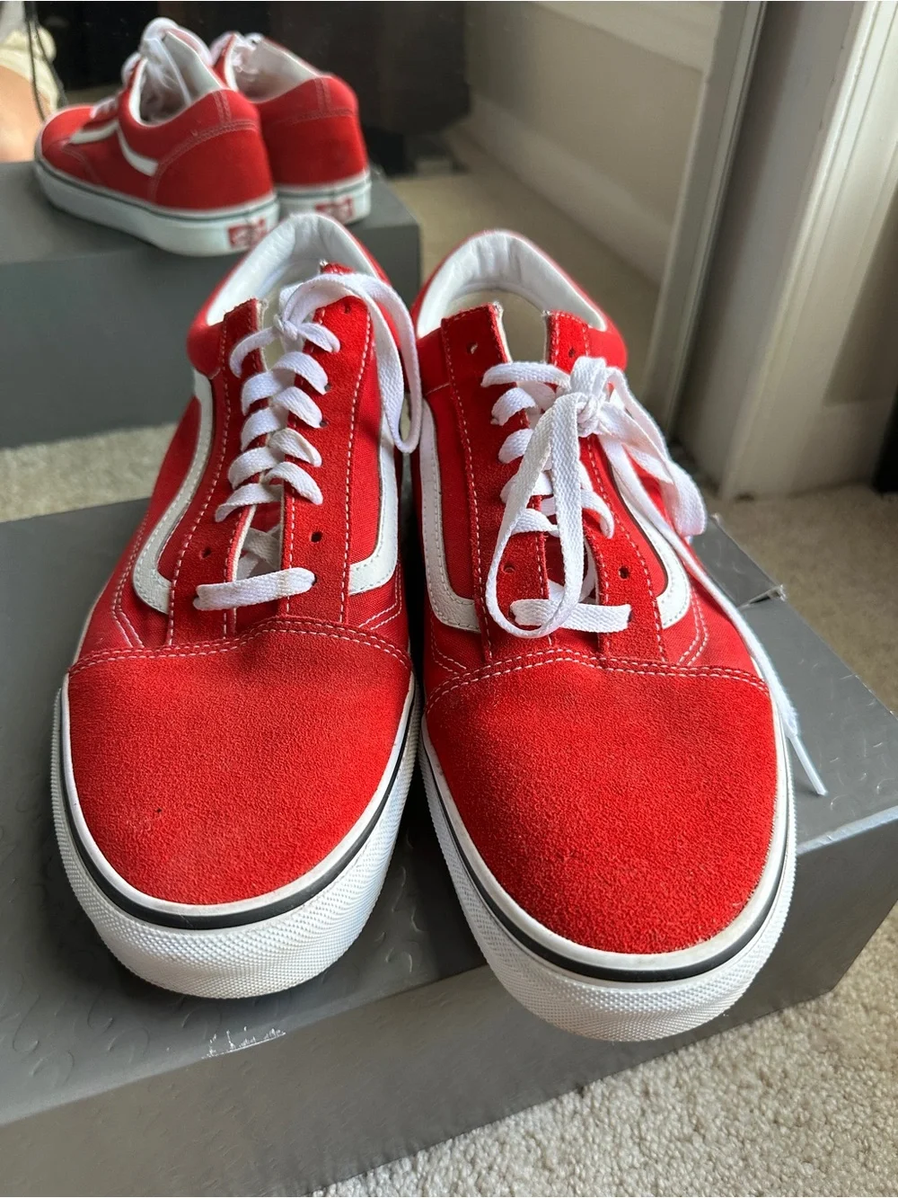 Vans Old Skool Men’s Low-Top Sneakers - Picture 2 of 6